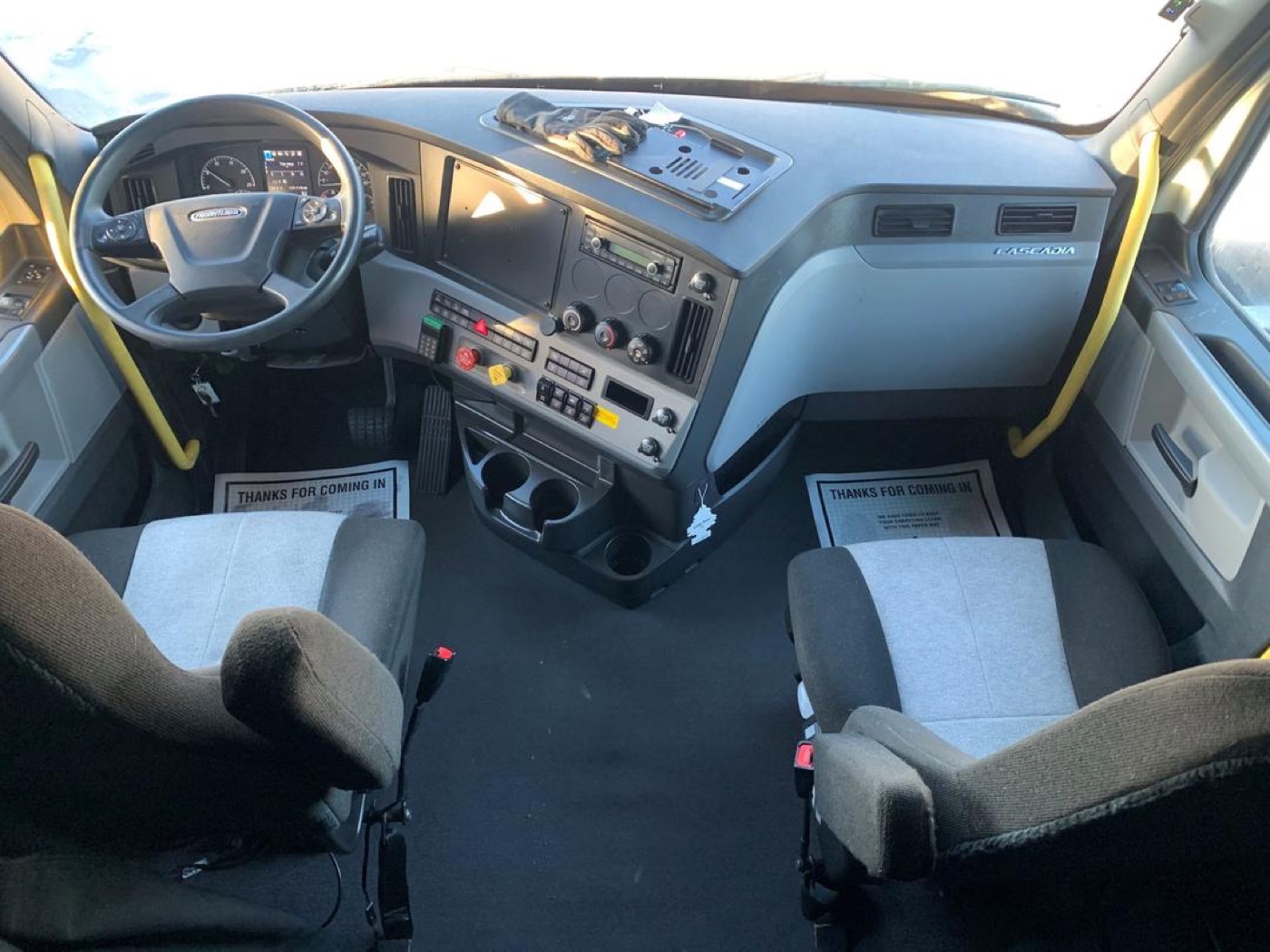 Freightliner Cascadia interior after detail