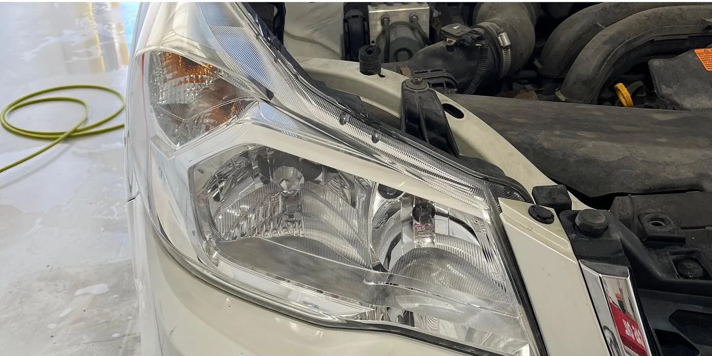 Crystal-clear headlight after restoration