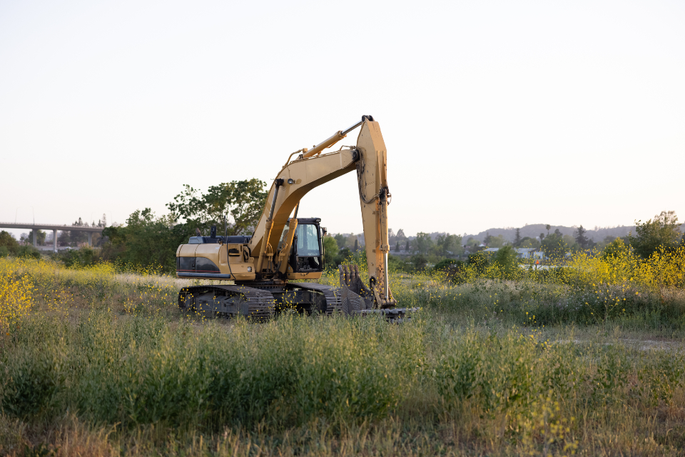 Heavy construction equipment
